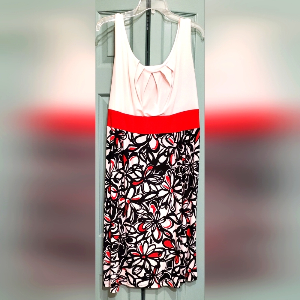 Sleeveless dress